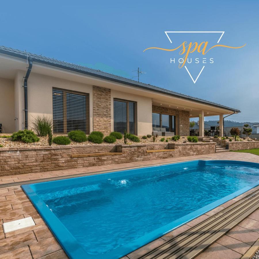 Luxury Spa Villa Kraluv Dvur Exterior photo